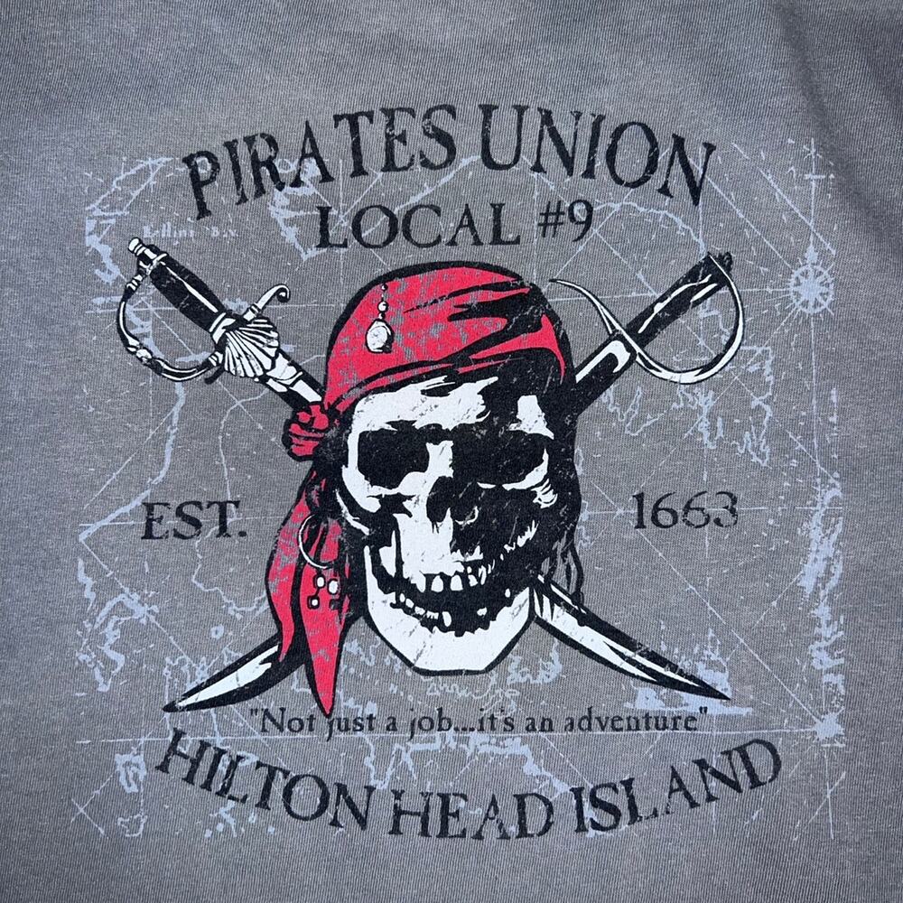 Hilton Head Pirates Union HH Island South Carolina Men’s T-shirt - Size: XL